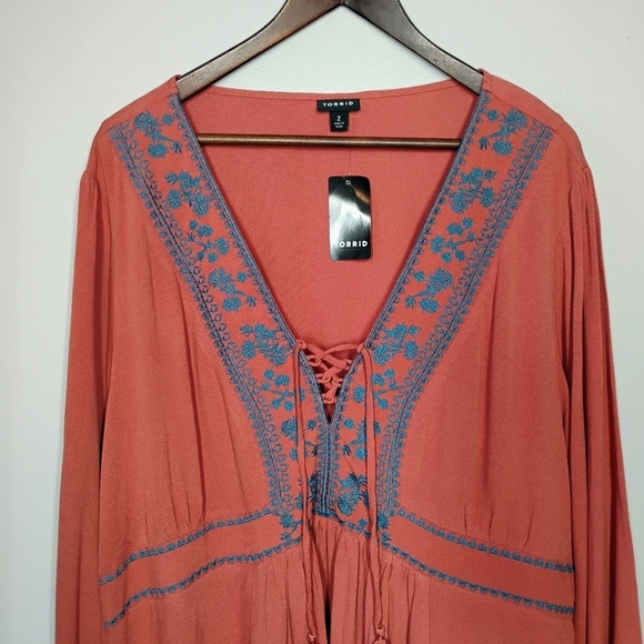 Torrid Babydoll Rayon Crepe Embroidered Lace Up Top Boho Peasant Plus Size 2X - Picture 4 of 11